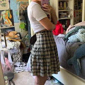 Gorgeous vintage plaid pleated skirt